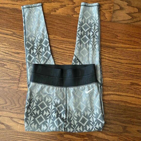 Nike Pro Combat Leggings Hyperwarm Geometric Print Size XS - Picture 10 of 11